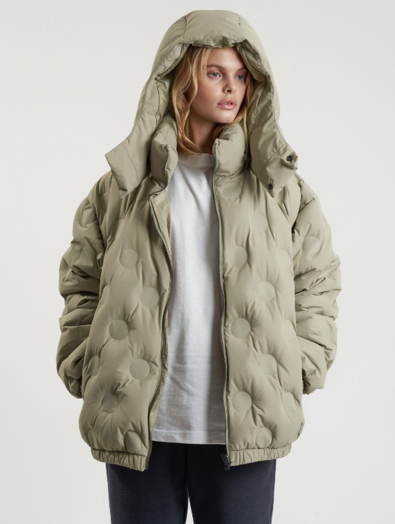 [30%]CIRCLE EMBO RDS DOWN JACKET - BEIGE